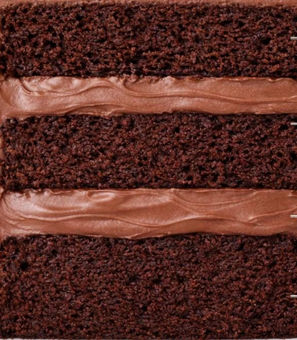 كيكة شوكولاتة مع كريمة الشيكولاتة